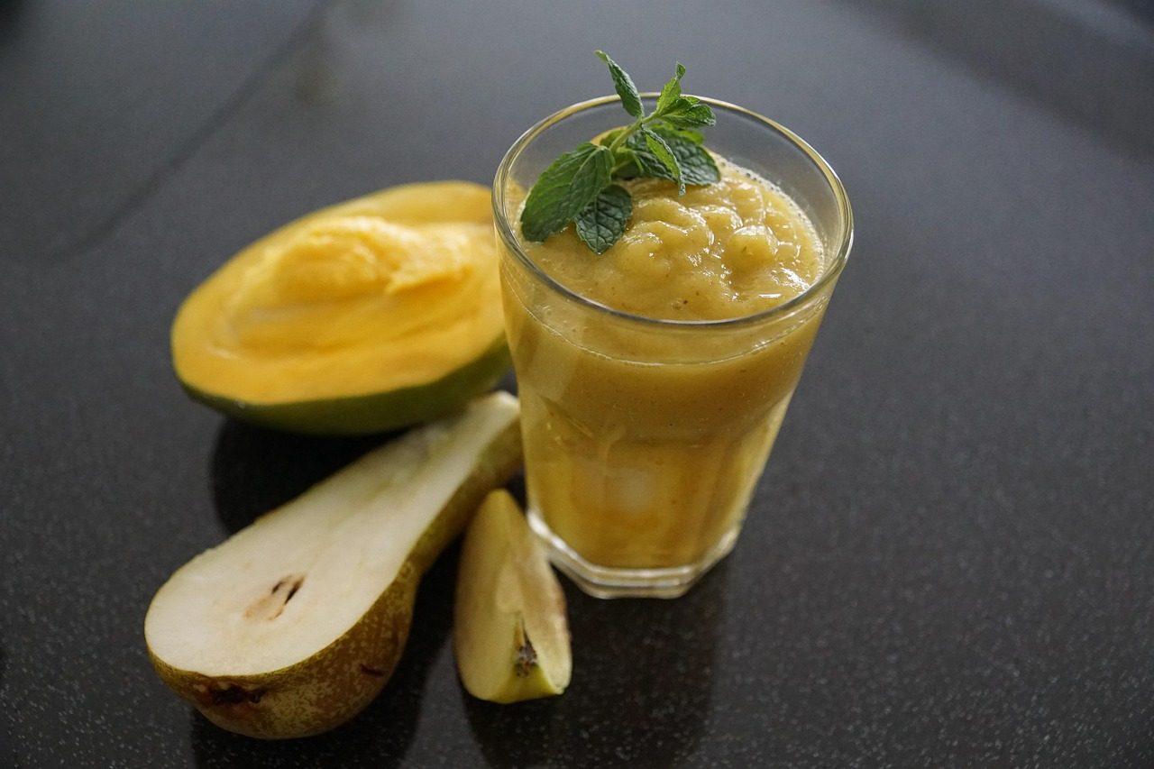Zelený smoothie v pohári